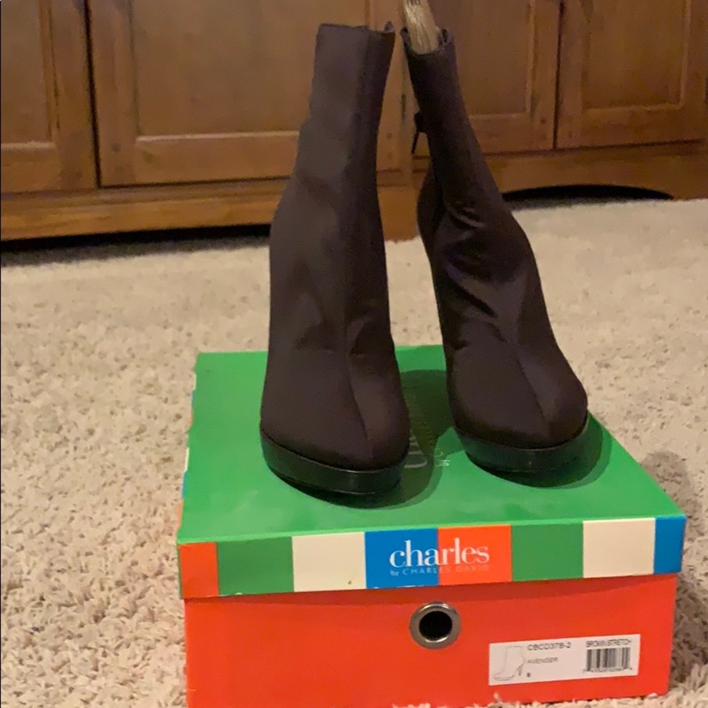 Brown stretch fabric boot